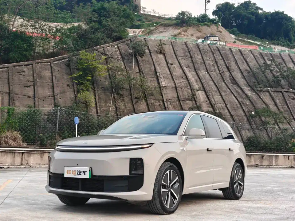 Li Auto L6 Pro 2024