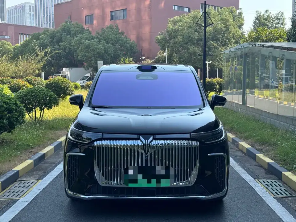 Voyah Auto Voyah Dreamer Model PHEV 4WD Premium QianKun Edition 2025