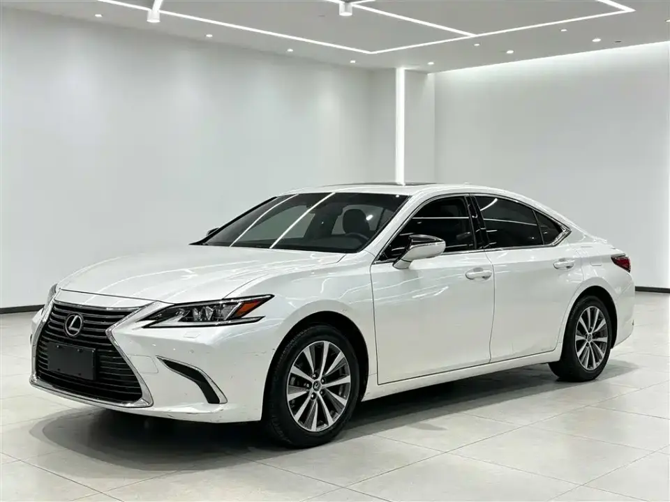 Lexus ES 200 Excellence Edition China V 2019