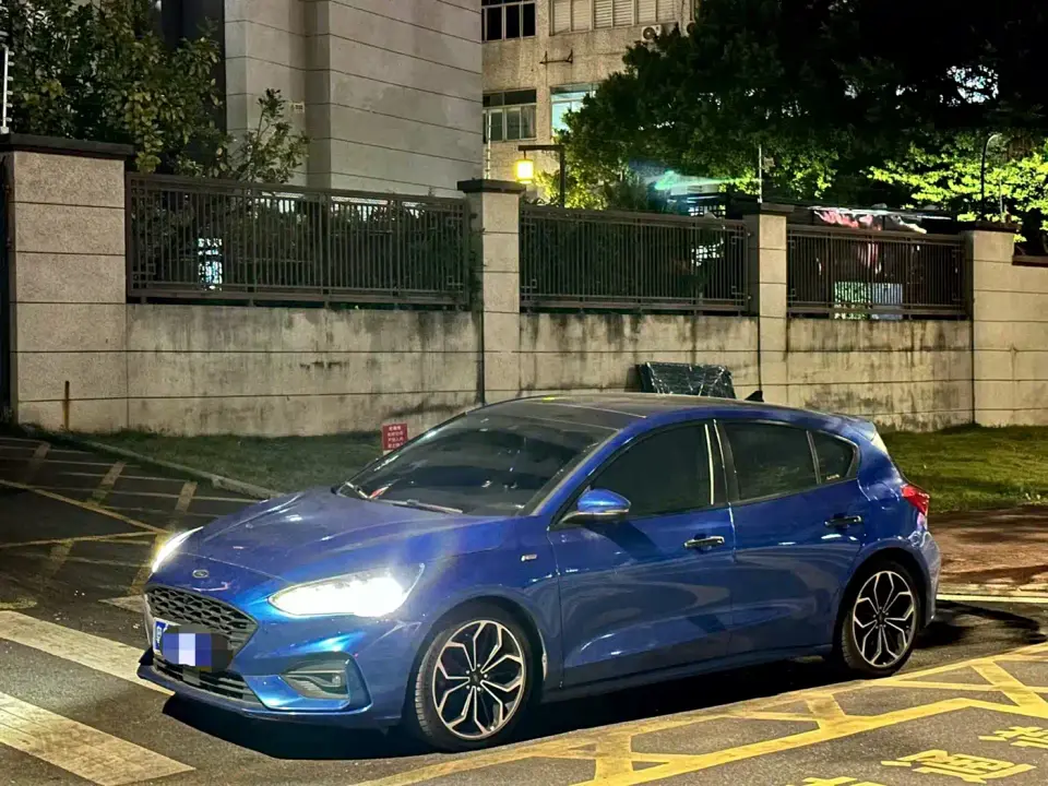 Ford Focus Hatchback EcoBoost 180 Automatic ST Line 2019