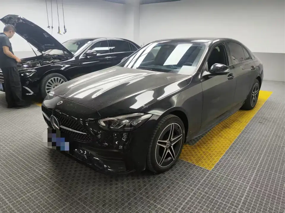 Mercedes-Benz C-Class Second Facelift C 260 L Night Edition Sport 2024