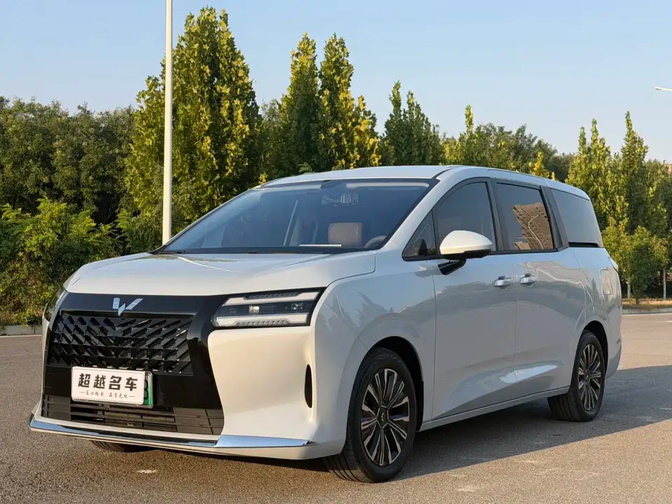 Wuling Motors Xingguang 730 New Energy Model Plug-in Hybrid Base Version 2026