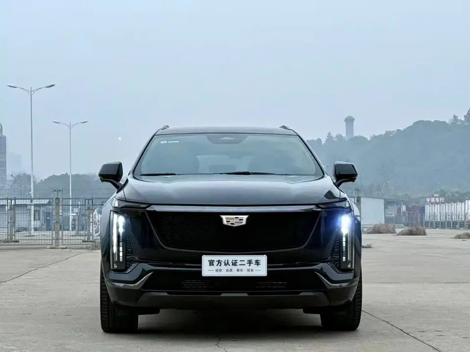 Cadillac XT5 Model 2.0T Platinum 2025
