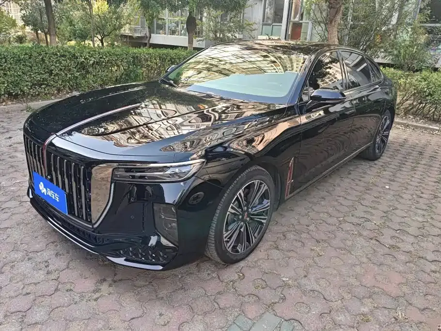 Hongqi H9 2.0T Qi Enjoy Private Fashion Edition 2025