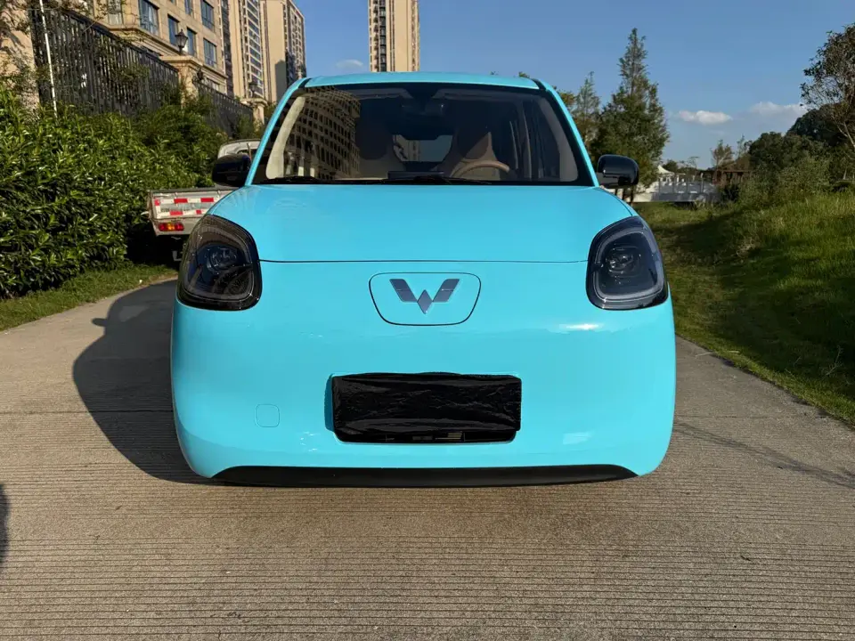 Wuling Motors Hongguang MINIEV 4-Door Advanced 2025