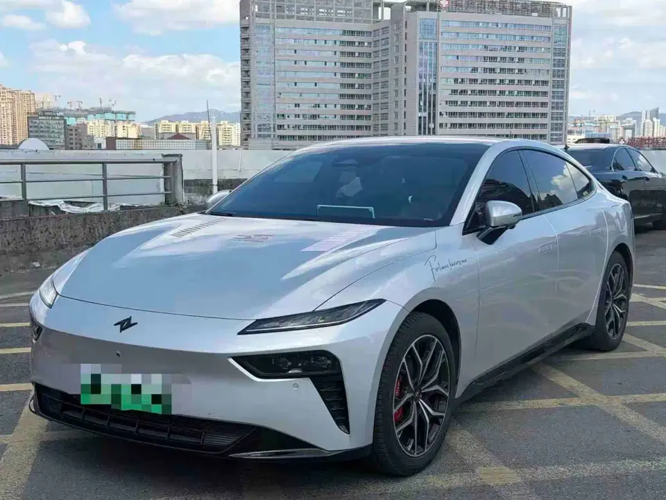 Dongfeng Yipai eπ007 Model EREV 230Pro Navigation Edition 2025