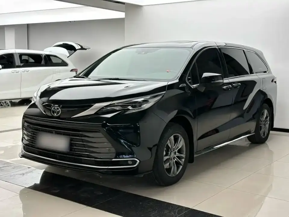 Toyota Sienna 2.5L Hybrid AWD Premium Edition 2026