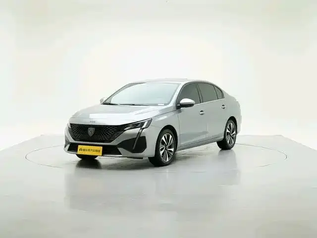 Peugeot 408 1.6T Light Chaser Edition 2024