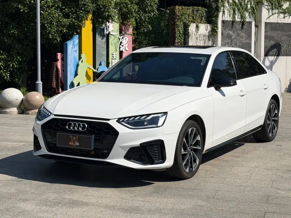 Audi A4L 40 TFSI Luxury Sport 2023