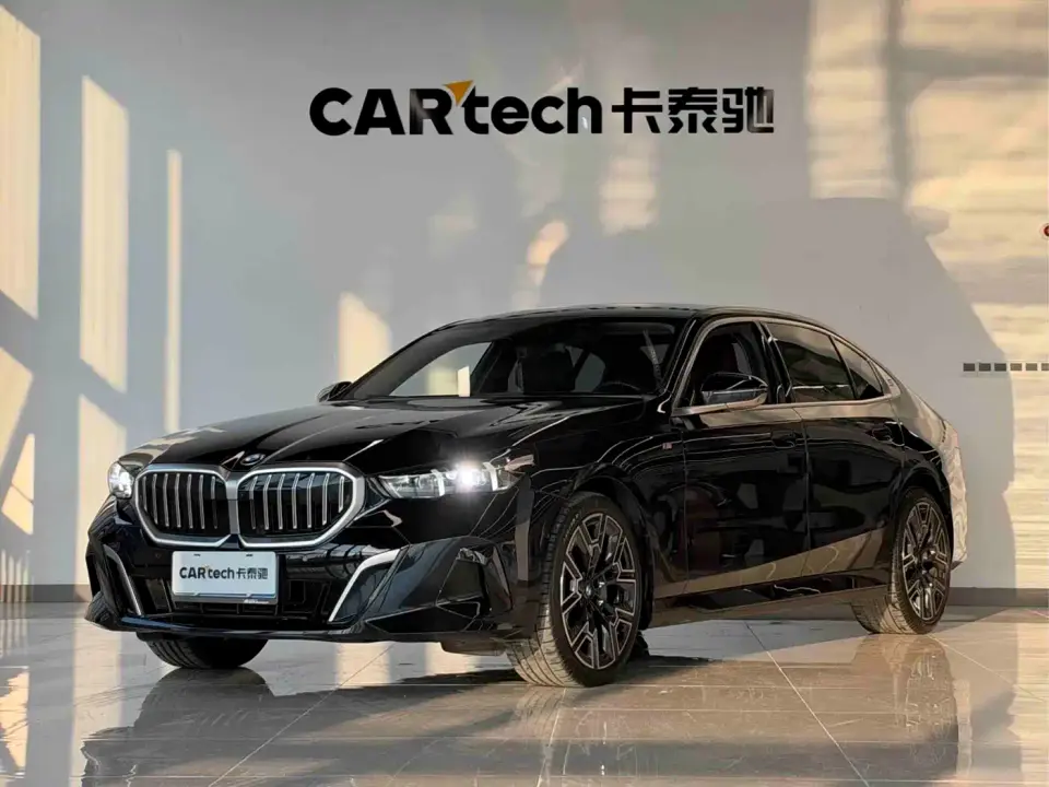 BMW 5 Series 530Li Premium M Sport Package 2025