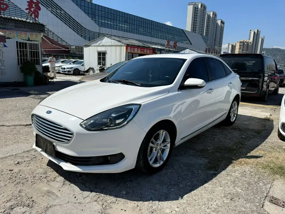 Ford Escort Facelift 1.5L Auto Comfort Edition China VI 2020