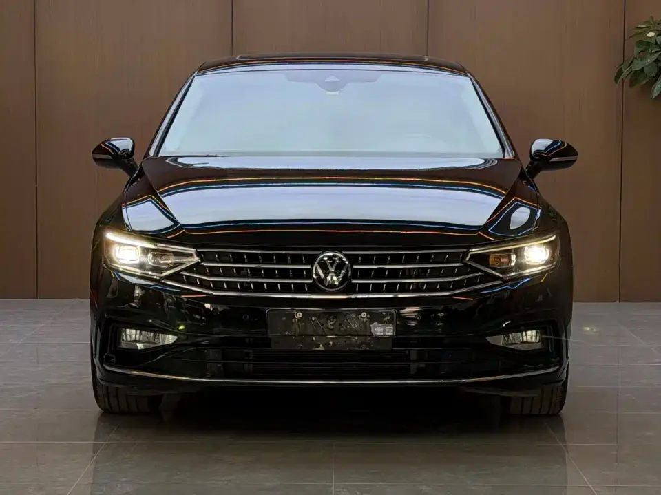 Volkswagen Magotan Model 2 Million Commemorative Edition 330TSI DSG Luxury 2023