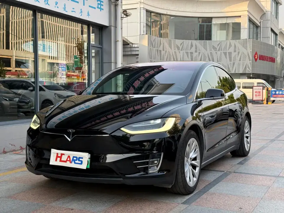 Tesla Model X Long Range Version 2019