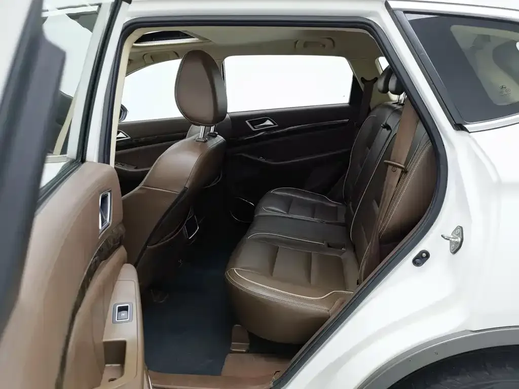 Leopaard CS10 Model 2.0T Automatic Urban Edition 2019 — фото 15