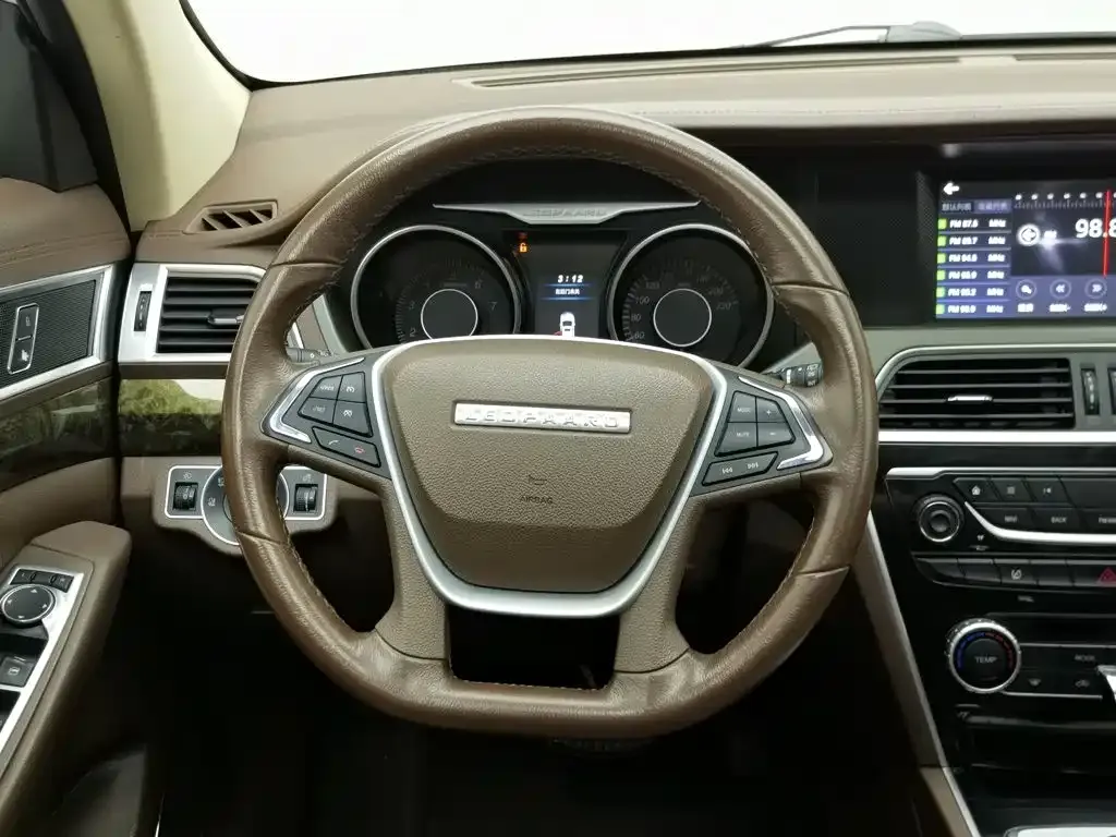 Leopaard CS10 Model 2.0T Automatic Urban Edition 2019 — фото 11