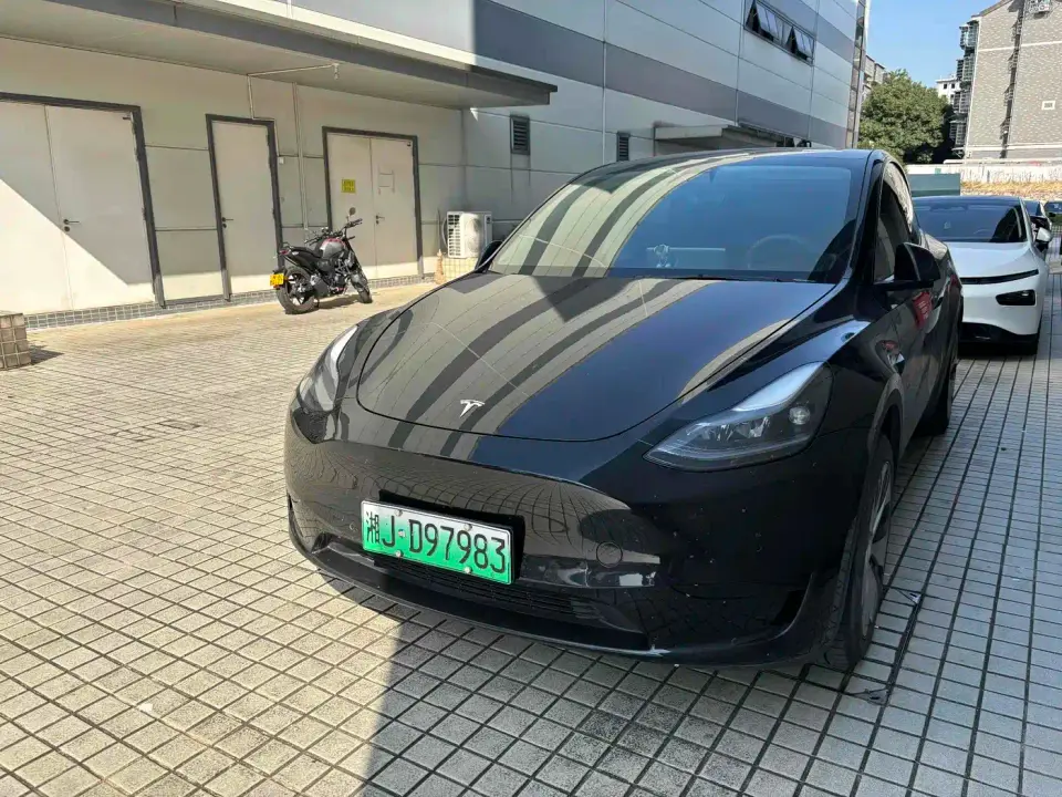 Tesla Model Y Facelift Rear-Wheel Drive Version 2023