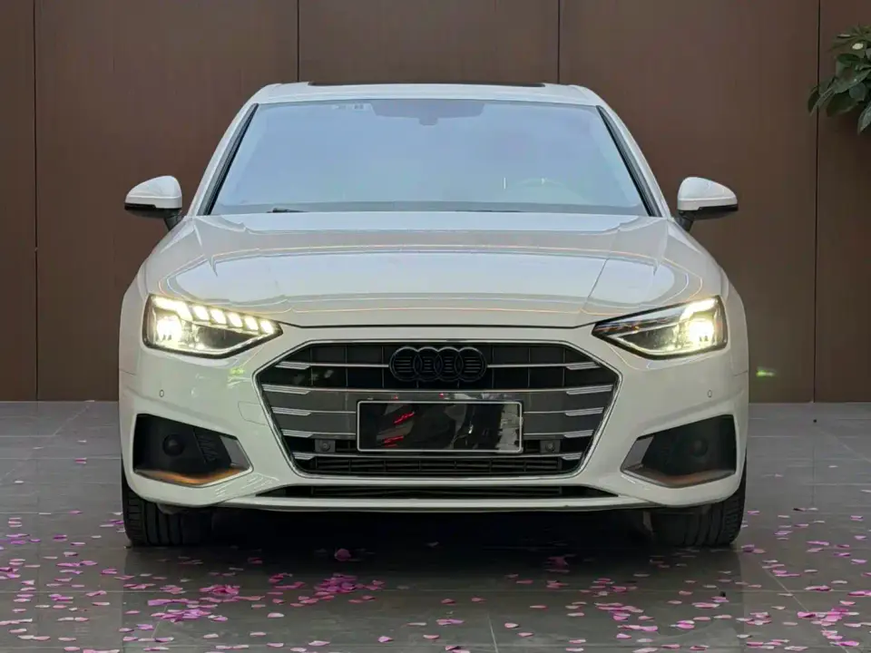 Audi A4L 40 TFSI Luxury Elegance 2023
