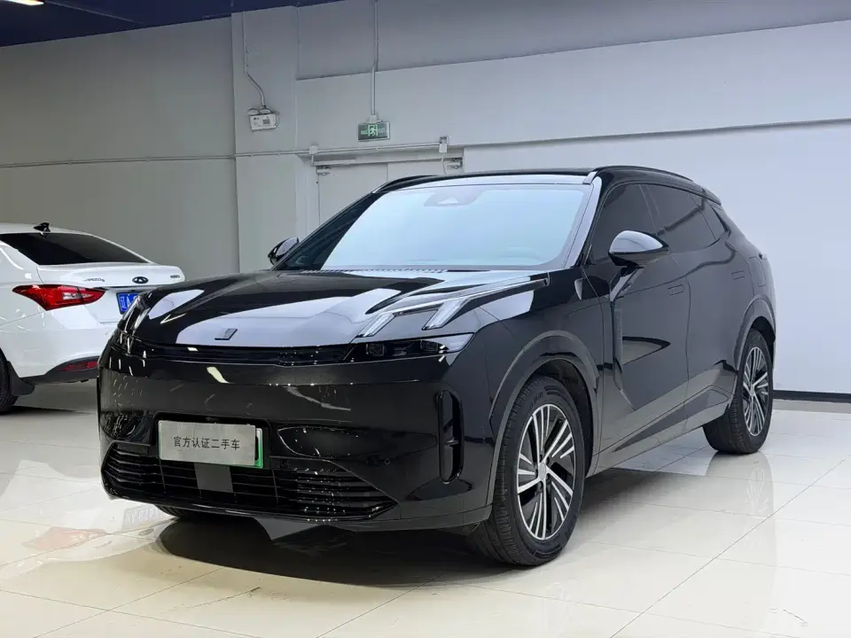 Lynk & Co 08 EM-P 120km Long Range Plus 2024