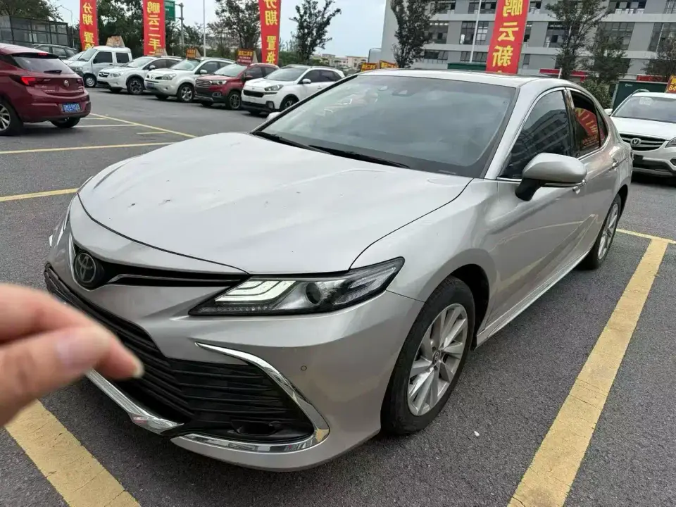 Toyota Camry 2.0G Luxury Edition 2023