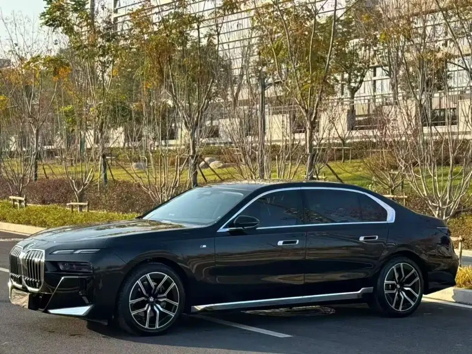 BMW 7 Series Model 735Li M Sport Package 2023