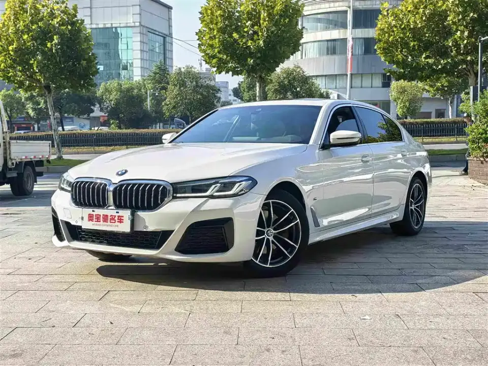 BMW 5 Series 525Li M Sport Package 2021