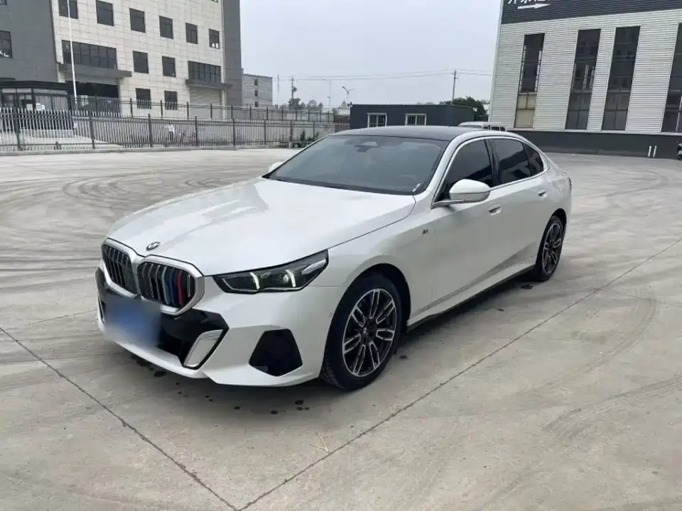 BMW 5 Series 525Li M Sport Package 2024