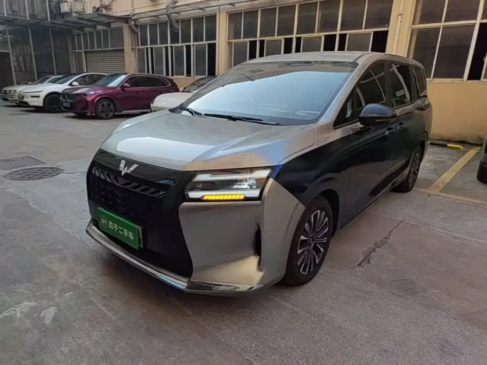 Wuling Motors Xingguang 730 New Energy Model Plug-in Hybrid Base Version 2025