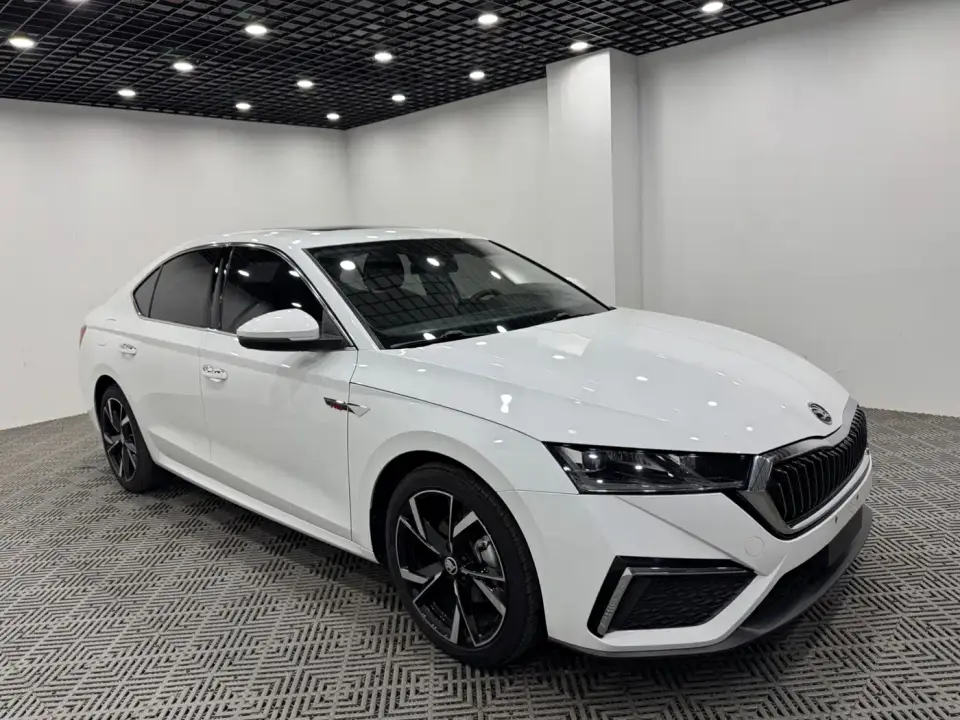 Skoda Octavia Facelift PRO TSI280 Premium Edition 2023