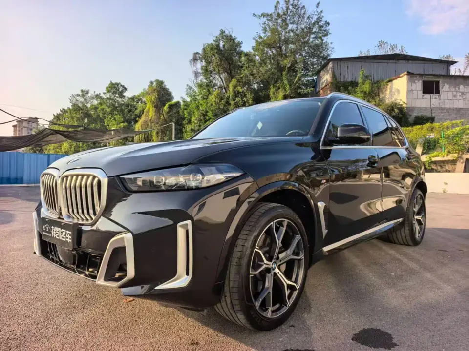 BMW X5 xDrive 30Li Premium M Sport Package 2024