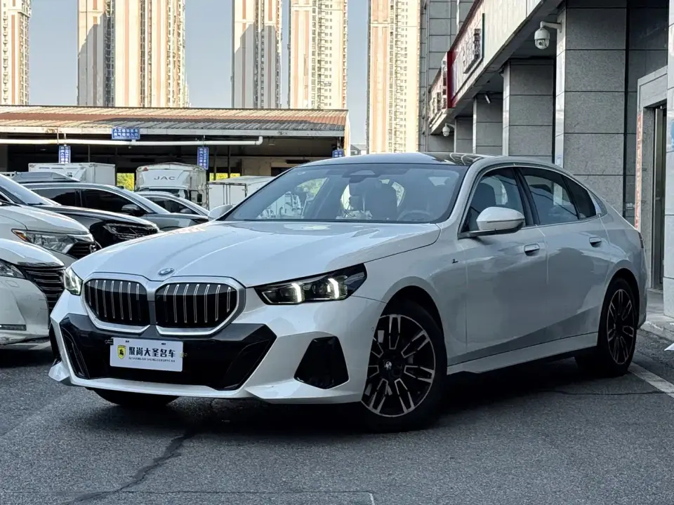 BMW 5 Series 530Li Leading M Sport Package 2026