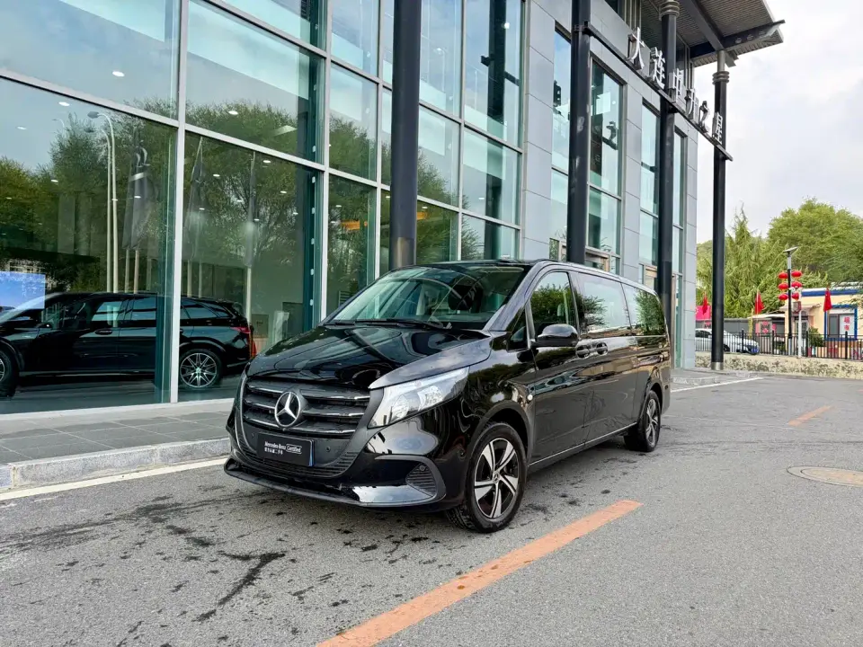 Mercedes-Benz Vito 2.0T Business 7-Seater 2024