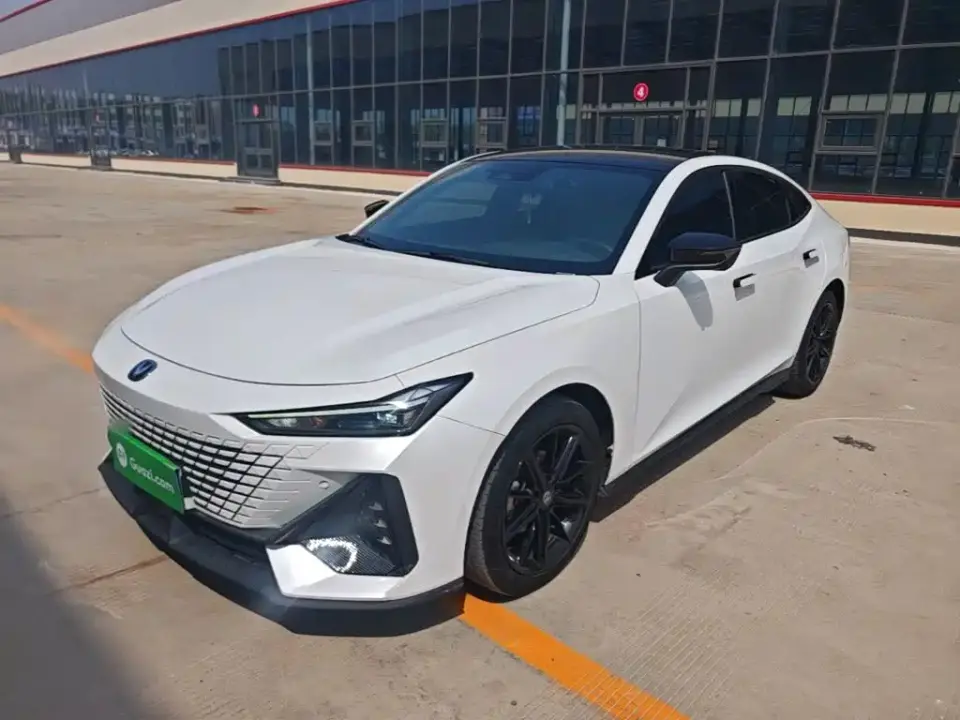 Changan UNI-V 1.5T Luxury Edition 2024
