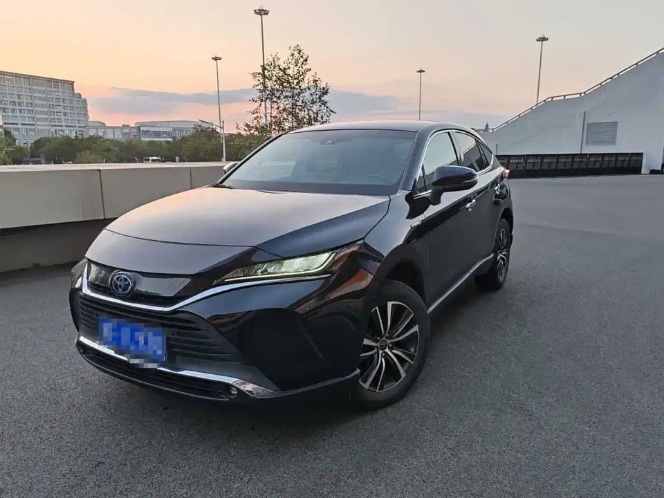 Toyota Lingfang HARRIER Hybrid 2.5L CVT 2WD Luxury Edition 2022
