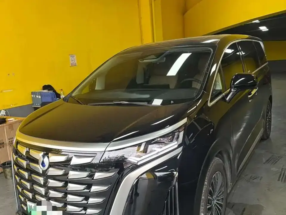 Denza D9 DM-i 980 AWD Premium 2026