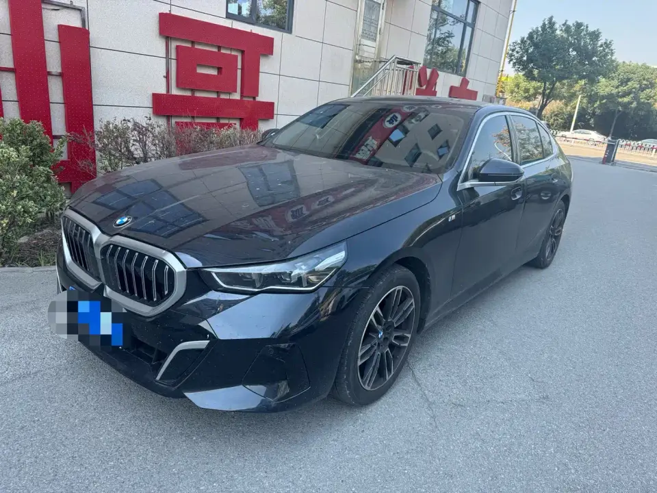 BMW 5 Series 530Li Leading M Sport Package 2025
