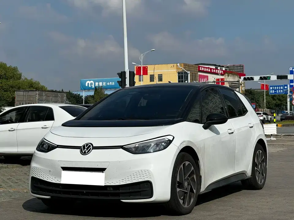Volkswagen ID.3 Smart Outstanding Edition 2026