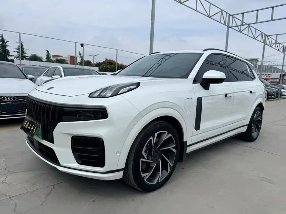 Lynk & Co 09 EM-P 2.0T PHEV Ultra 6-seater 2022