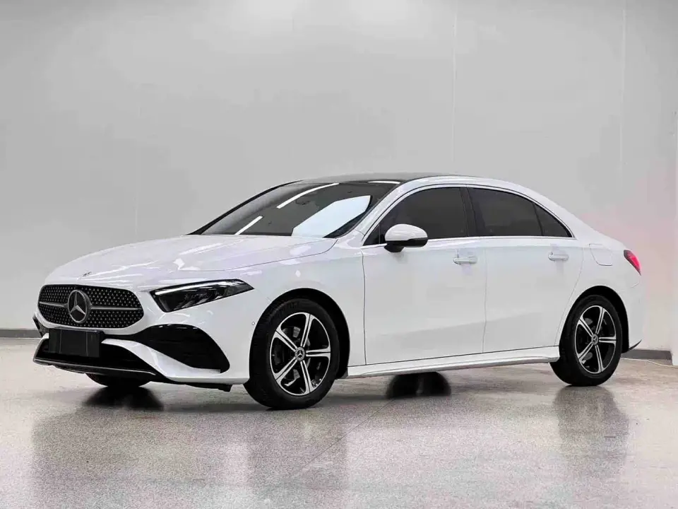Mercedes-Benz A-Class A 200 L Fashion Edition 2025