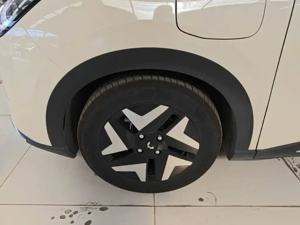 Wuling Motors Wuling Bingo S Model Base Version 2025 — фото 23
