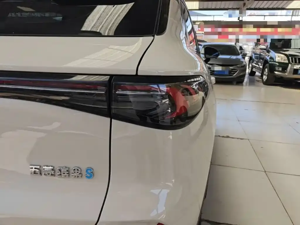 Wuling Motors Wuling Bingo S Model Base Version 2025 — фото 8