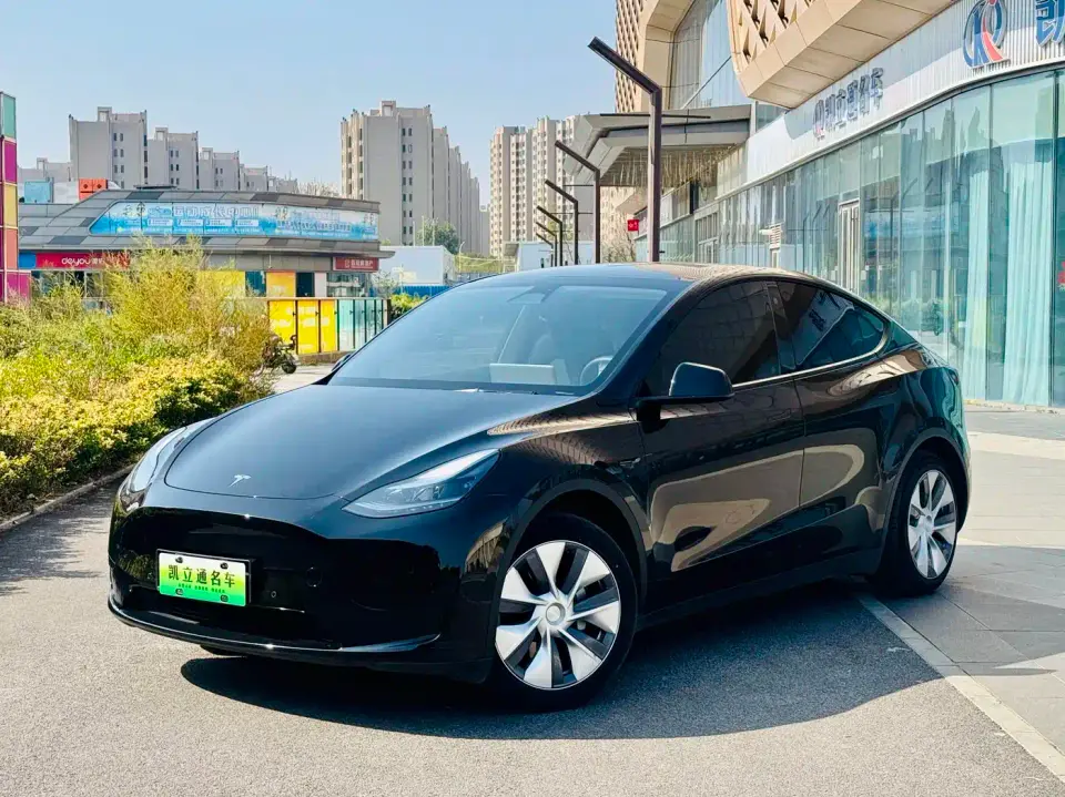 Tesla Model Y Facelift Rear-Wheel Drive Version 2023