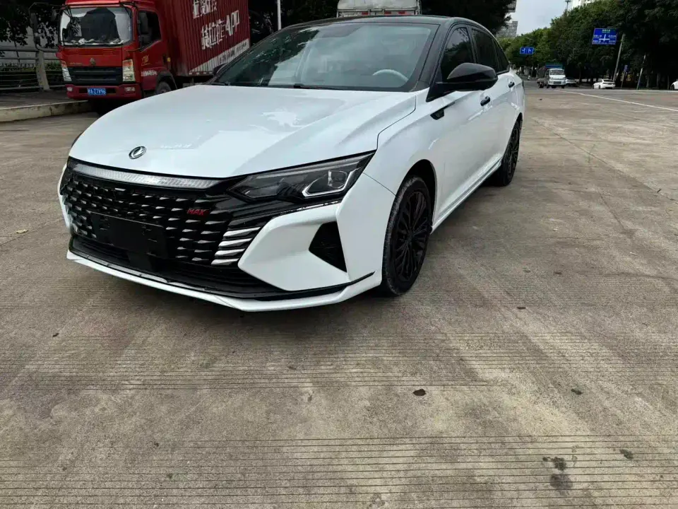 Dongfeng Aeolus Yixuan MAX 1.5T Ultra Cool Dad Edition 2022