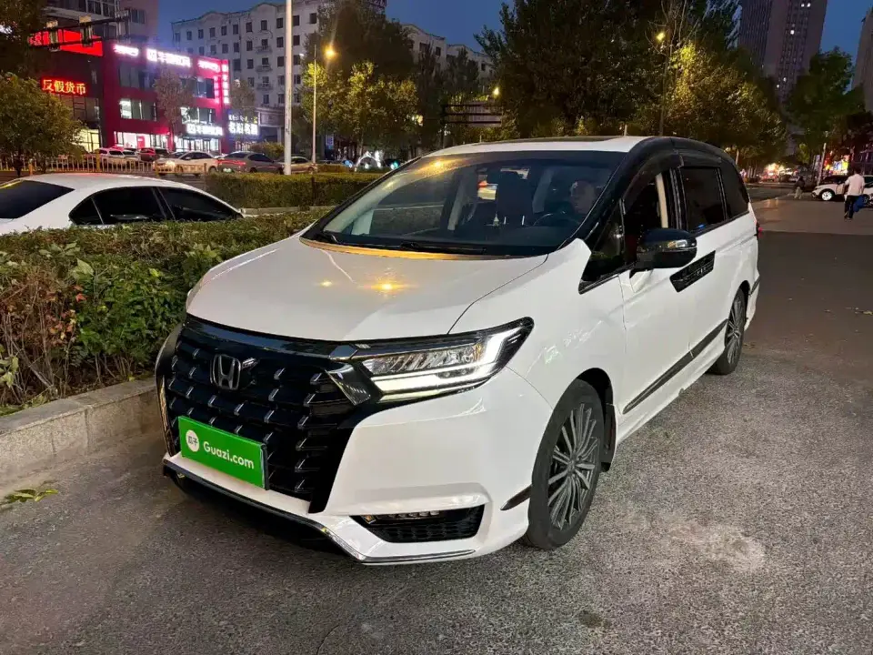 Honda Elysion 2.0L e:HEV Luxury 2022