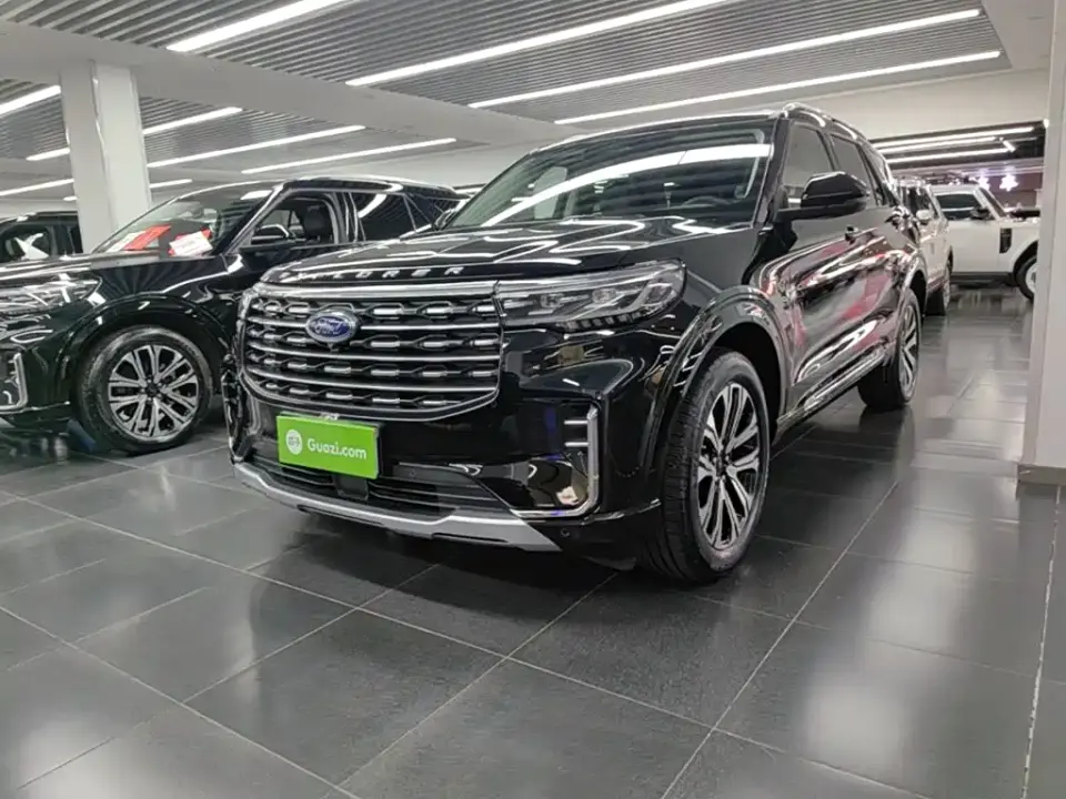 Ford Explorer 2.3T EcoBoost AWD Titanium Edition 6-Seater 2025