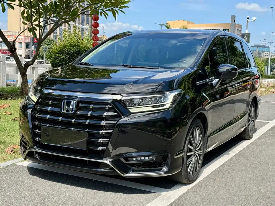 Honda Elysion 2.0L e:HEV Luxury First Edition 2023