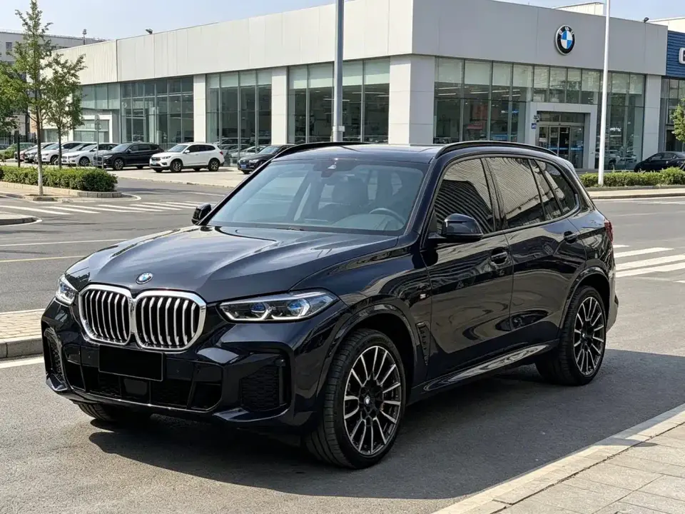 BMW X5 xDrive 40Li M Sport Black Night Package 2024