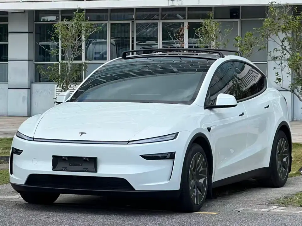 Tesla Model Y L Facelift Long Range AWD 2025