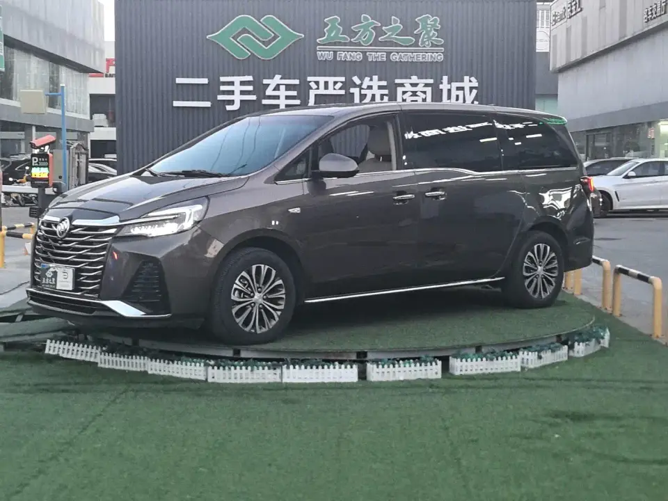Buick GL8 Land Business Class 652T Smart Luxury 2024