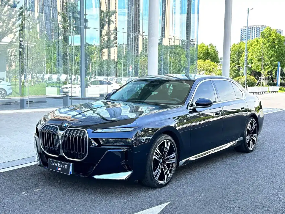 BMW 7 Series Model 740Li Leading M Sport Package 2023