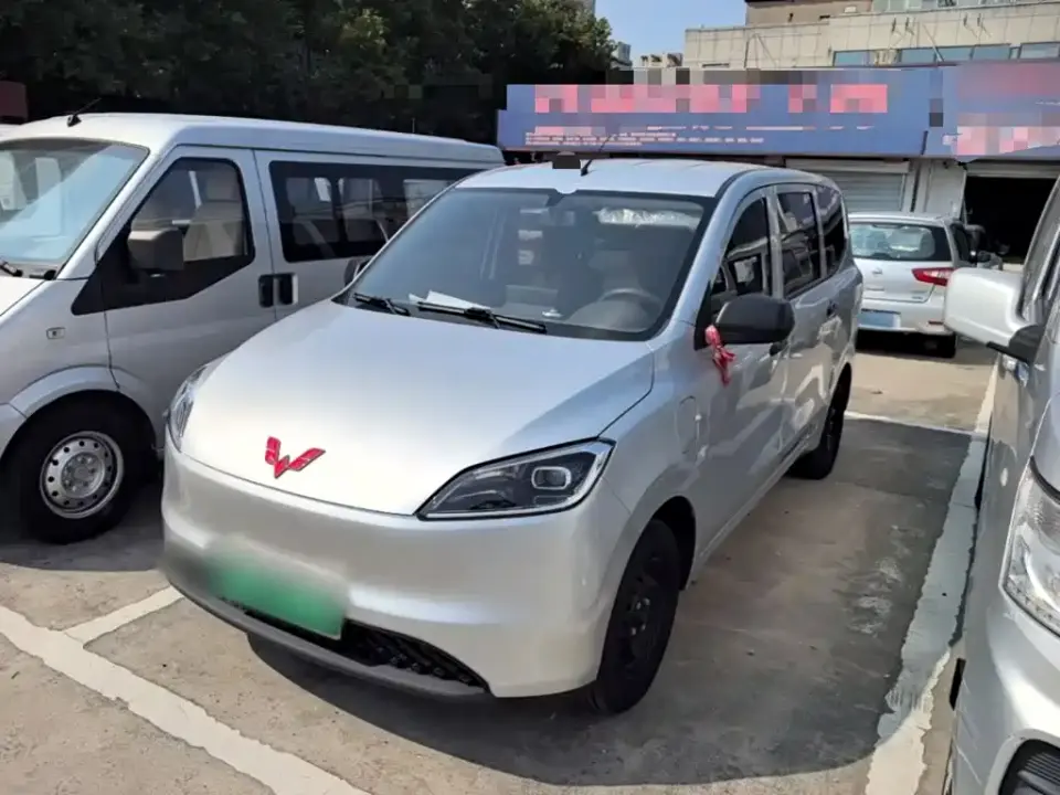 Wuling Motors Wuling Hongguang New Energy Pure Electric 300KM Standard 2025